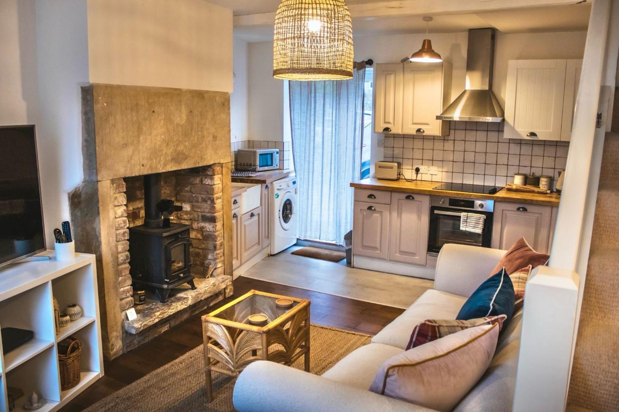 Spa Garden Cottage - Upper Hopton Mirfield Dış mekan fotoğraf