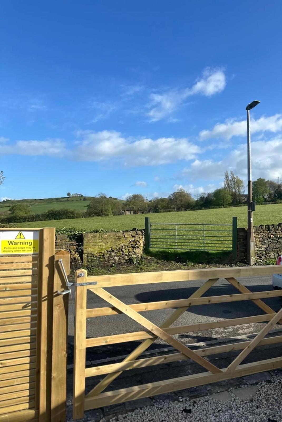 Spa Garden Cottage - Upper Hopton Mirfield Dış mekan fotoğraf
