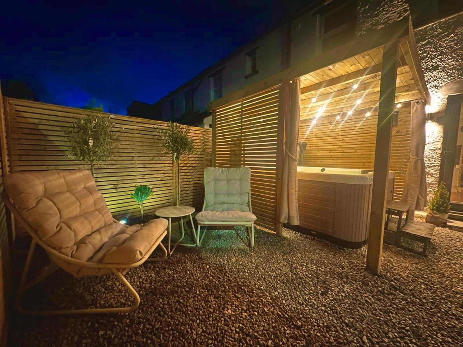 Spa Garden Cottage - Upper Hopton Mirfield Dış mekan fotoğraf